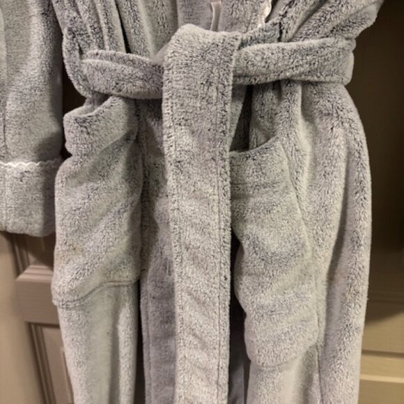 Oscar de la Renta Women's M Pale Gray Plush Long Robe 45" Long Sleeve Self Tie - Picture 6 of 11